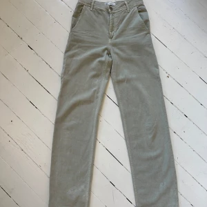 Jeans från Zara storlek xs - Jeans från zara stärk xs men passar s  Fläck, se bilder 