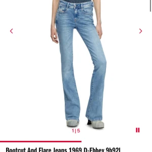 Diesel jeans  - Säljer dessa underbara jeans som också blivit för små😍 tyvärr sp har de ett litet hål vid rumpan, därför säljer jag de för billigare pris, men det går att skrädda enkelt ❤️