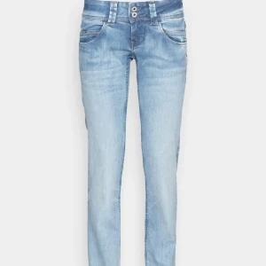 Pepe low waist jeans 24/40 - Säljer mina low waist pepe jeans i 24/30 eftersom de sällan andvänds 🫶🏻