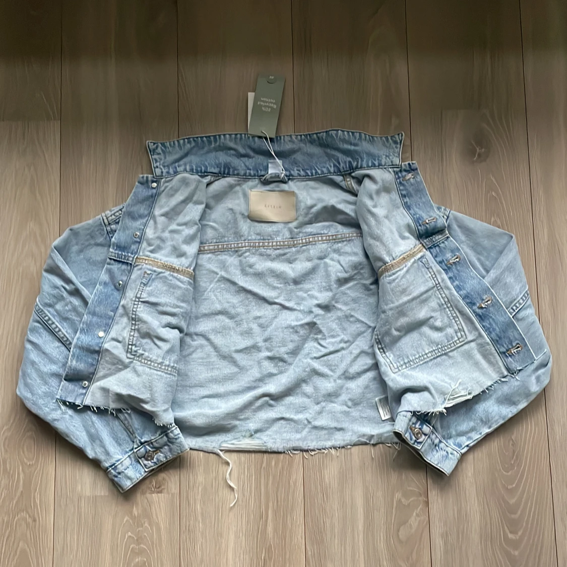 Ljusblå croppad jeansjacka H&M - 90