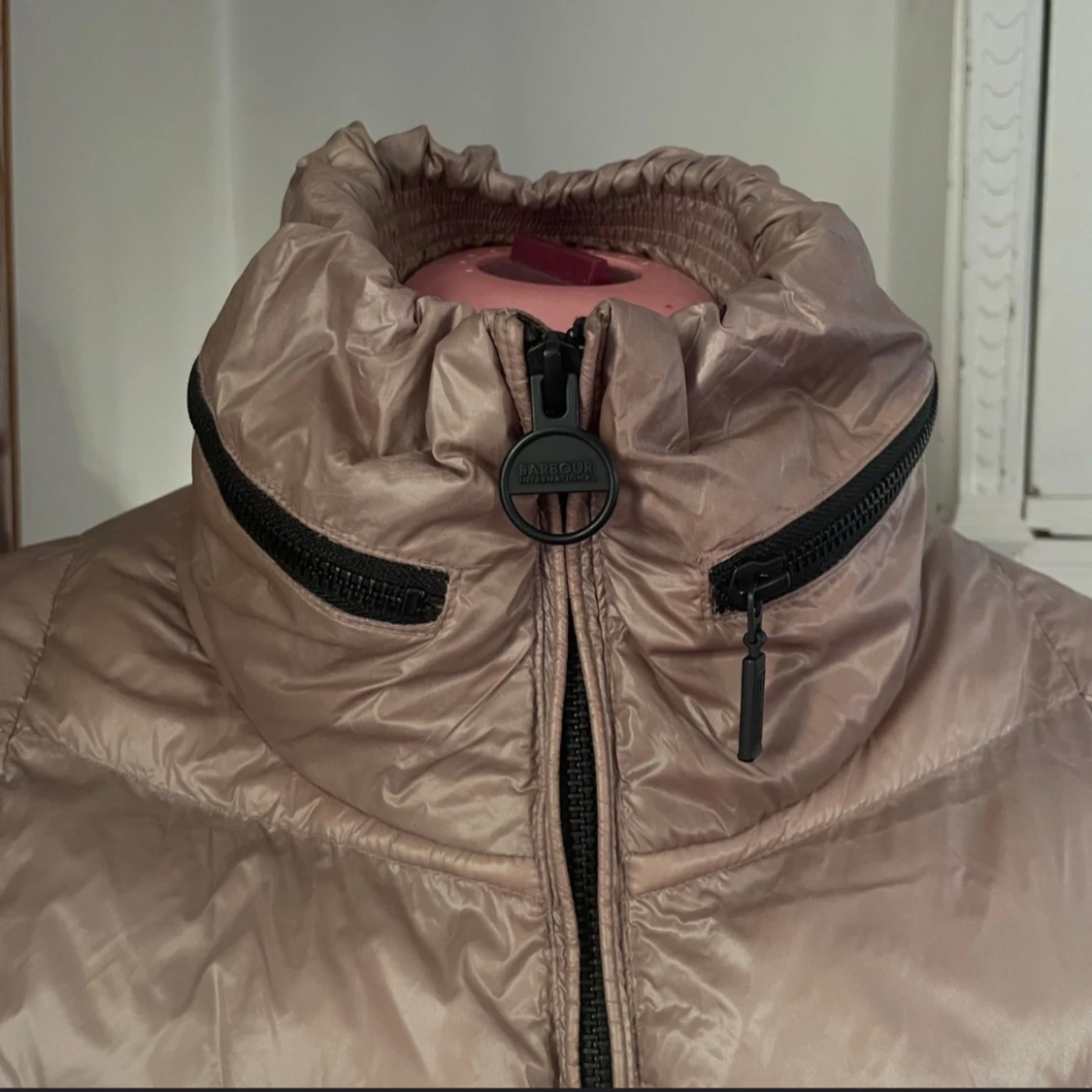 Beige fibredown jacka från Barbour International - 90