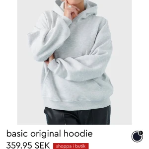 Basic hoodie gina, org pris:359 - Säljer den slut sålda hoodien på gina💕Jätte snygg skön hoodie💕nyskick använt 1 gång