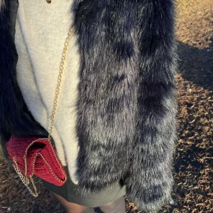 Jacka - Följ mitt uf NEA FASHION UF! För massa snygga seconhand plagg, väskor osv! 