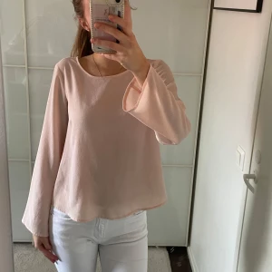 Skjorta - Festlig skjorta från atmosphere i storlek S❣️