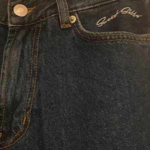 Baggy sweetsktbs - Skick 10/10. Dessa är köpta från junkyard i strl:XXS. Men är fint o proffesionellt klippta/sydda längst nere så de passar strl 156-163. Inte sönder någonstans.