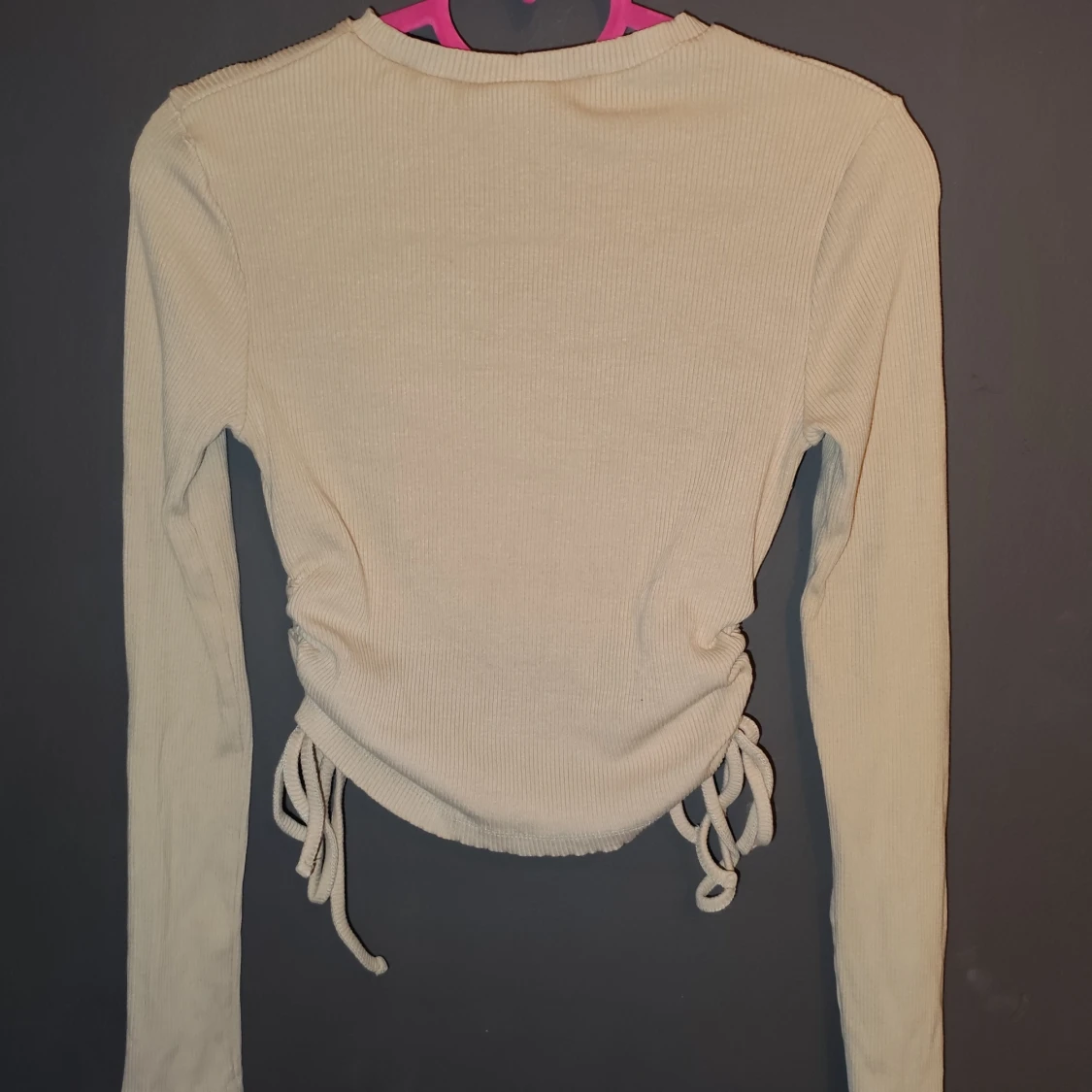 Beige ribbad tröja från NA-KD - 90