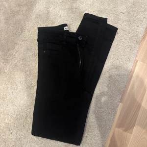 Molly jeans - Molly jeans i superfint skick, endast använda 1 gång, storlek S