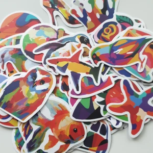 39st färgglada klistermärken/stickers  - Klistermärken/stickers Motiv: djur, kopp, dödskalle, ros, bil, mm... Antal: 39st Skick: ny/oanvänd Kul att använda till pyssel, scrapbooking och annat. Kan tex användas till att dekorera din bärbara dator, skateboard, resväska, 