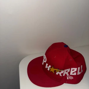 Pharell custom keps - Aldrig använd bra skick inköpt för 700