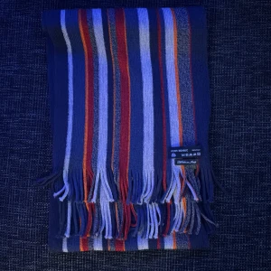 John Henric scarf/halsduk - Bra skick inga defekter 