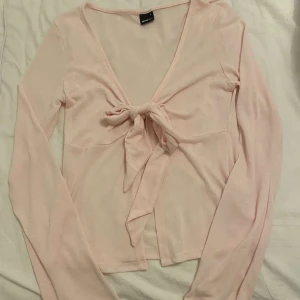 Ginatricot tie top rosa - Topp från Ginatricot. Inga defekter. Sann till storleken 💘.