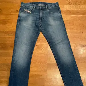 Ett par feta diesel jeans i storlek w32.Skicket på dom är 10/10 inga defekter eller fläckar. 