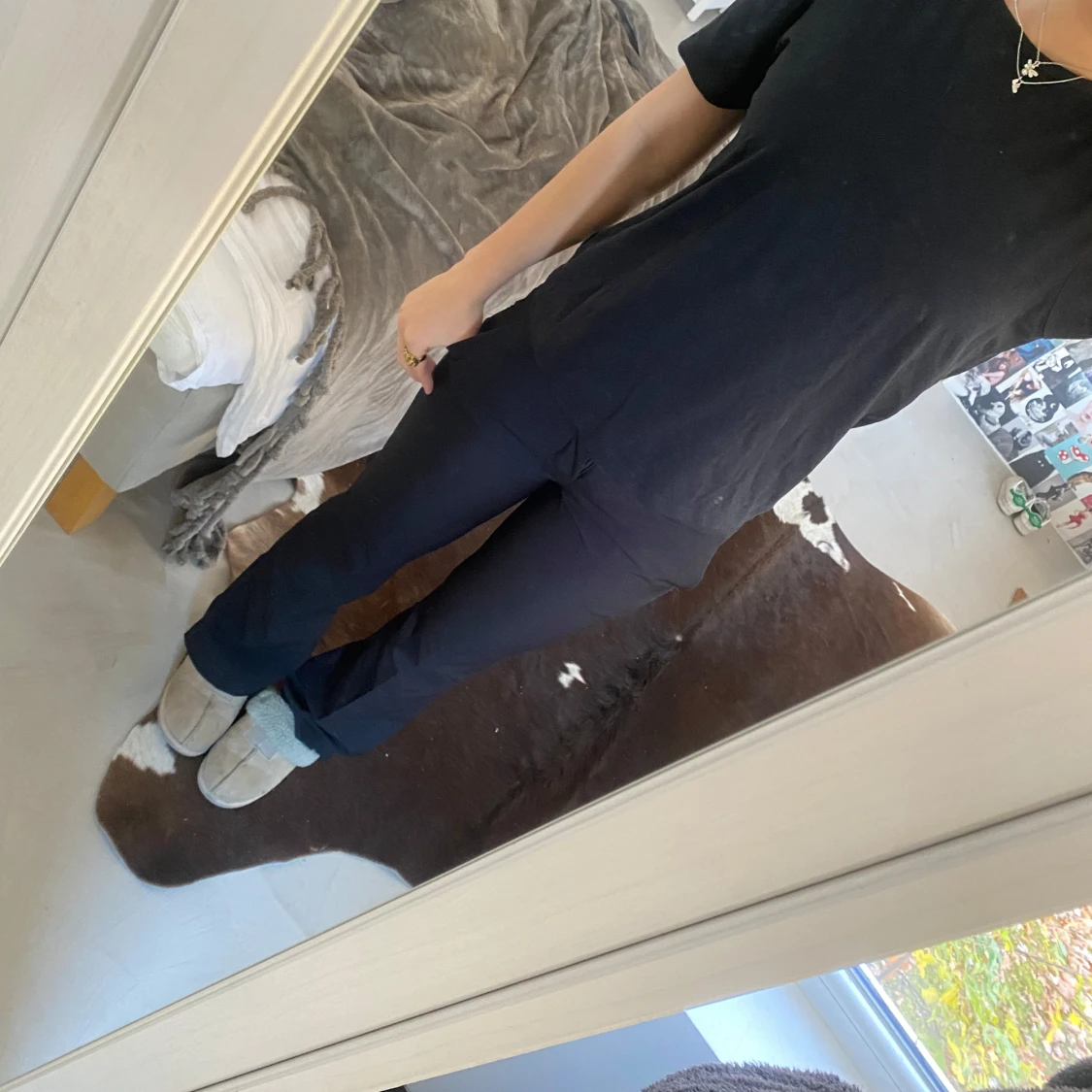 Svart t-shirt med puff-ärm - 90