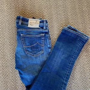 Jacob cohen - Tja! Säljer mina sjukt snygga Cohen, näst intill nyskick använda fåtal gånger, stolek 31, passform 622 (slim) Nypris ca 5000, hör av er vid frågor🙌