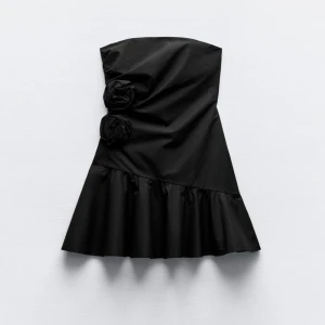 Klänning  - Festlig söt klänning som är helt oanvänd