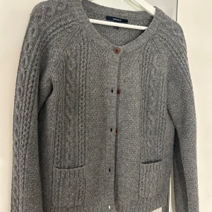 Stickad kofta  - Stickad kofta ifrån GANT