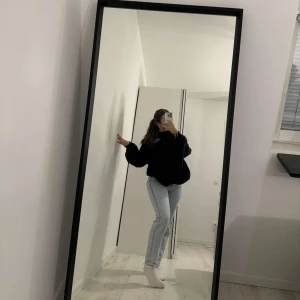 Mom Jeans  - Ett par mom jeans i bra skick som inte kommer till användning. 