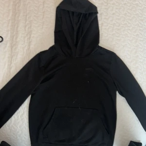  Fin hoodie - Svart,fin,cool,bra att ha 
