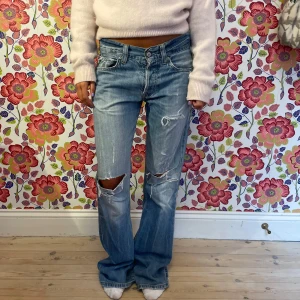 Säljer mina älskade Levis jeans☺️ - Modell 169 cm, jeans fint skick💕