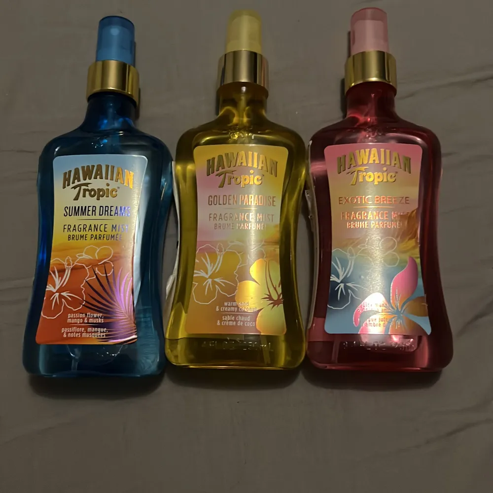 Tre st bodymists från Hawaiian tropic! Innehållet 250 ml var! Säljer alla tre för endast 199kr💓. Parfym.