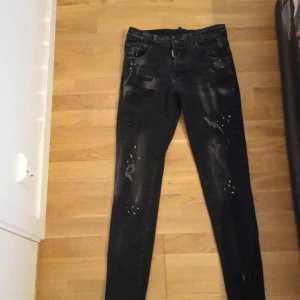 Lite använd och storlek 44 - Ny har användat bara rn gång   