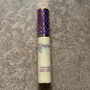 Tarte concealer  - Hälften är använd, jätte bra produkt 