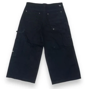 Bolt London Baggy jeans - Galet Baggy Bolt London jeans. W40 [Ytterbenslängd 103cm] [Innerbenslängd 75cm] [Midja 50cm] [Benöppning 40cm]