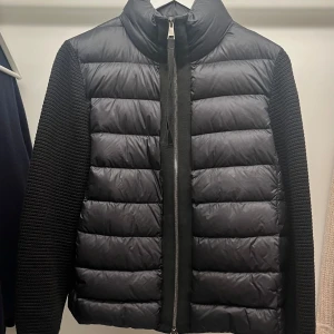 Moncler Jacket  - Moncler Jacka i storlek S! 