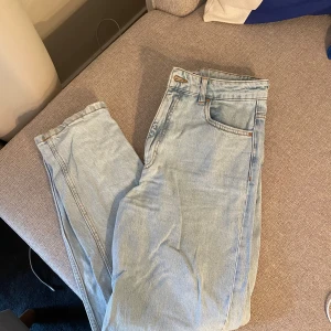 Jeans från Zara - Bra skick 