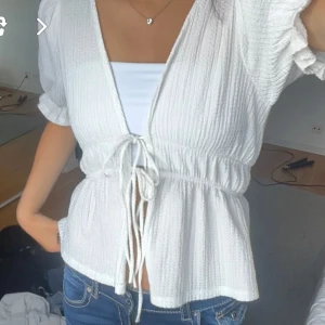 Vit blus  - Jätte fin vit blus