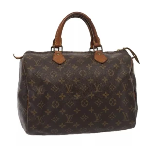 Louis Vuitton Speedy 30 - Louis Vuitton Speedy 30. Ett måste i väskkollektionen! Bra storlek för både vardagsbruk och resor. Perfekt att använda som skol-/arbetsväska. Speedy ger en touch av lyx och stil till varje outfit.