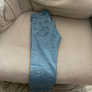 Ljusblå Levis 501 - W30 L32 Nyskick! 10/10 Använda 1 gång  