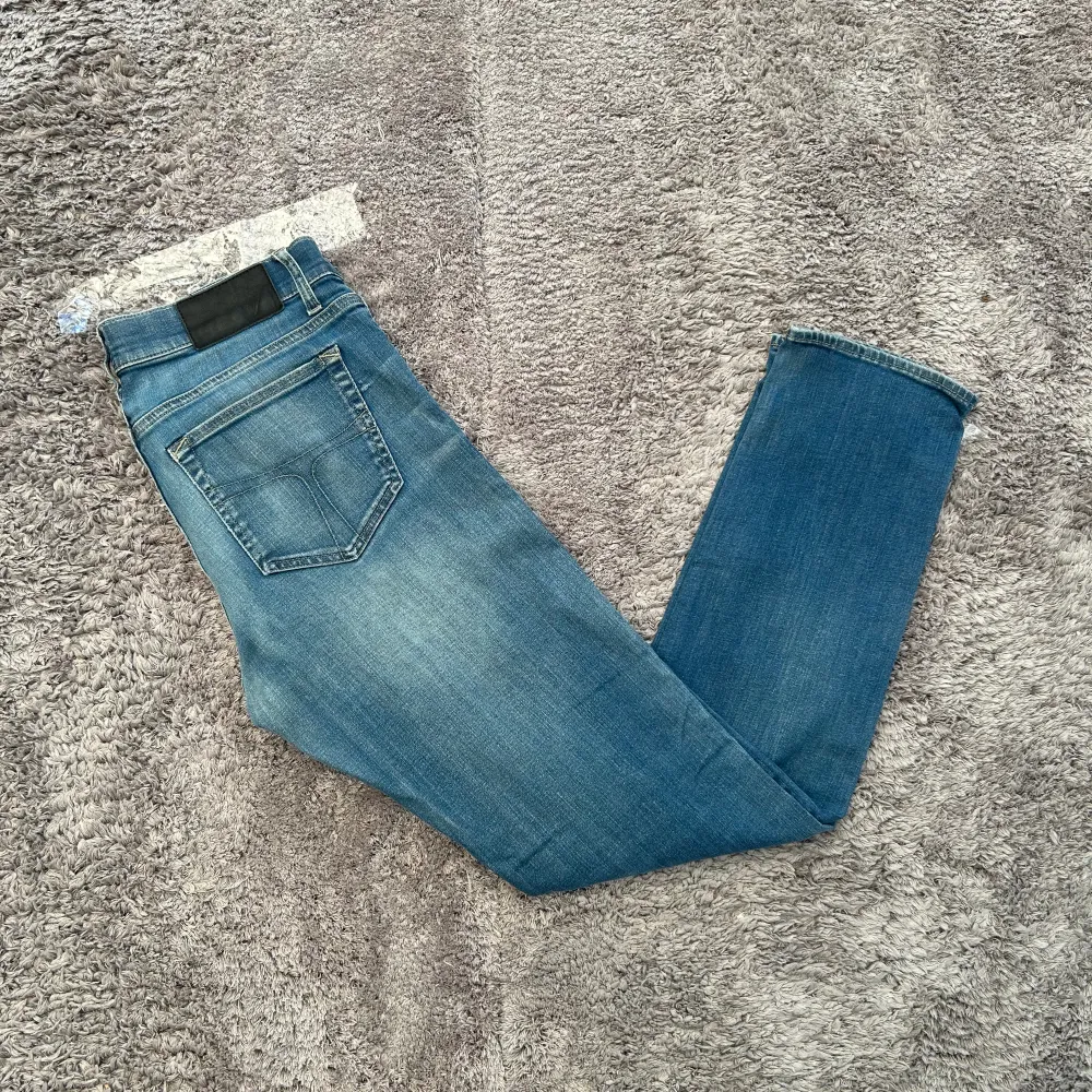 Tiger of Sweden jeans || Utmrkt skick || Köp sker via plick eller Swish || Rabatt vid köp av flera plagg || Mvh, JeansFabriken ||  6. Jeans & Byxor.