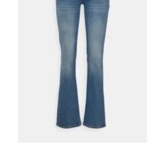 Ltb jeans - Helt nya med alla lappar på! Säljer då de är lite korta på mig och glömde skicka tillbaka! Nypris 830