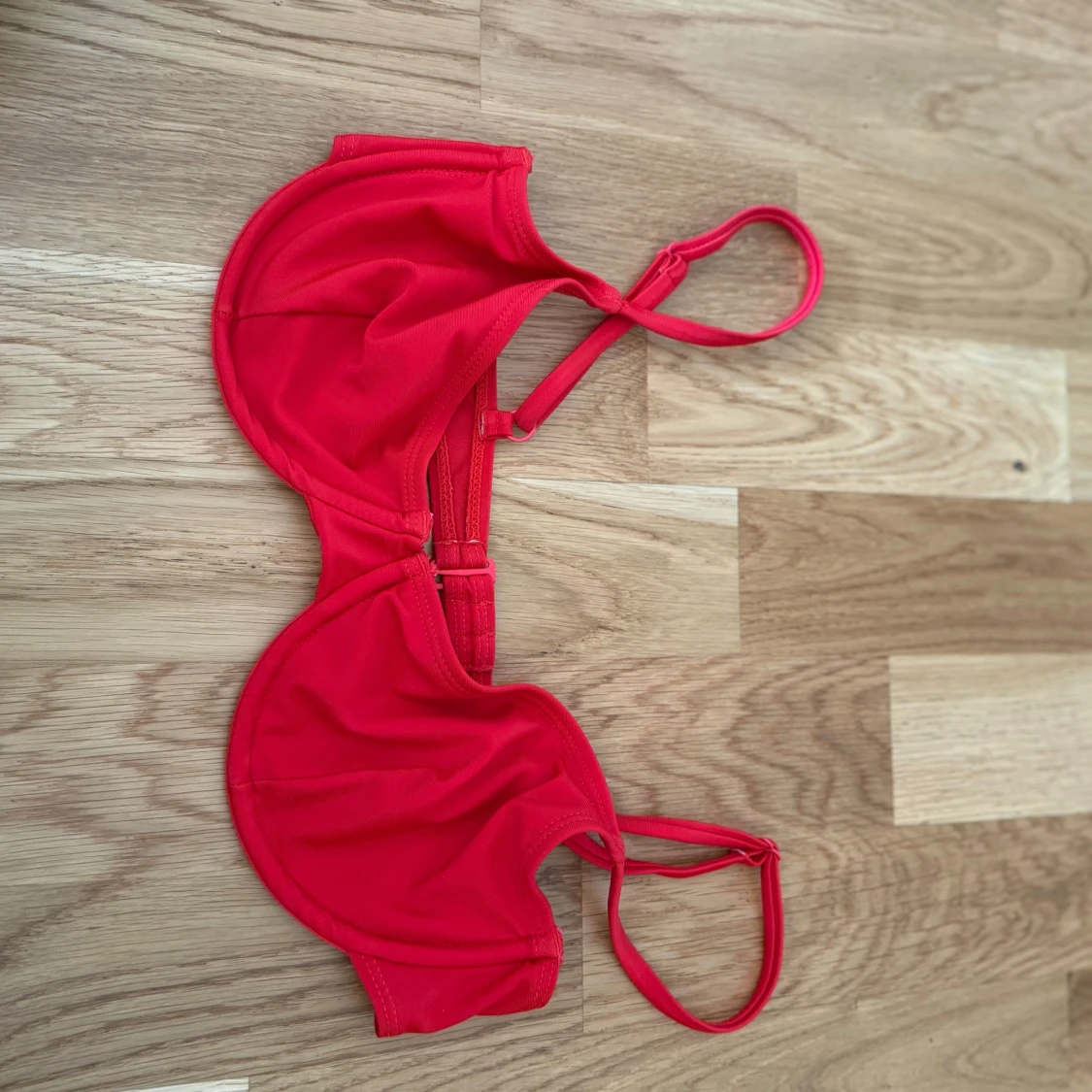 Röd bikiniöverdel - 91