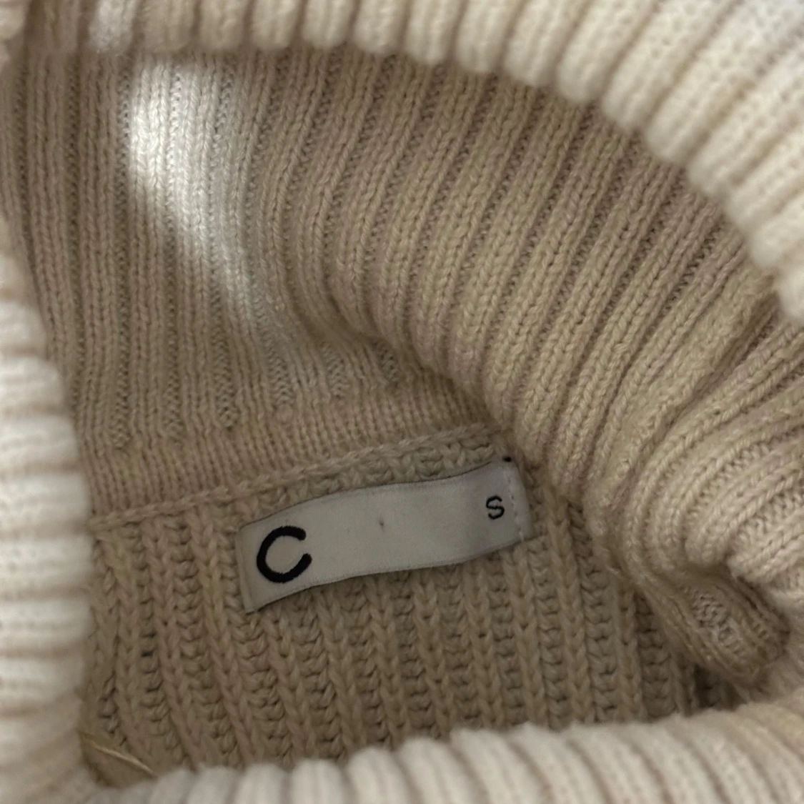 Stickad tröja  - 91