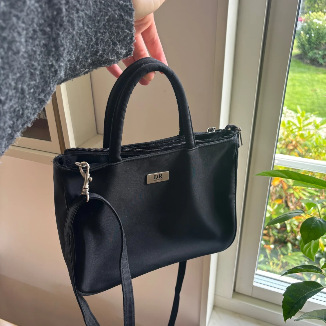 Hand och axelremsväska  - 91