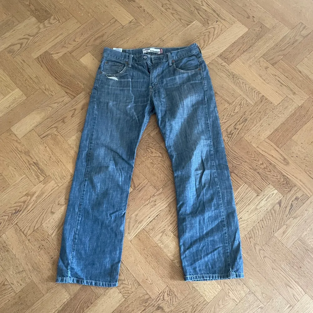 Levis 569 storlek 30/30 raka. Jeans & Byxor.