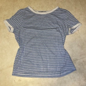 Bikbok topp - Fin tshirt från bikbok!!