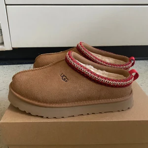 Uggs Tazz - Ugg Tazz  Storlek 38 Helt nya, aldrig använda! 