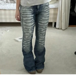 jeans - Säljer dessa jeans ifrån jaded london, då de var lite för stora för mig, storlek 38. Säljer för 65€, pris går att diskutera☺️