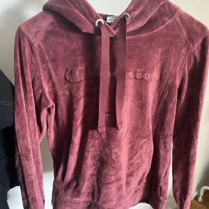 Hoodie - Mysig hoodie från Champion