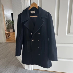 Kappa - Kappa Svart Använd fåtal gånger  Stl 34 Från Cappuccino by desam