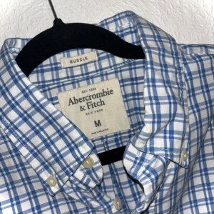 Abercrombie & Fitch Skjorta - Stilig skjorta från Abercrombie & Fitch i storlek M.