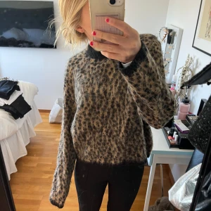 Stickad tröja  - Så fin nu till hösten!🍂🍂