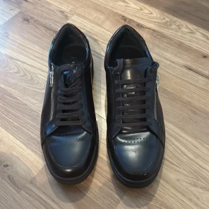 Tiger of Sweden skor - Säljer för stora skor , använda 2 gånger .