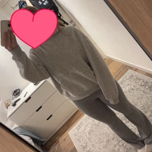 Hoodie - Jätteskön Hoodie från Gina tricot, säljer då den inte kommer till användning