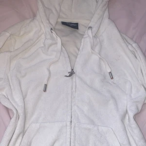 Vit juicy hoodie - ‼️Reserverad ‼️