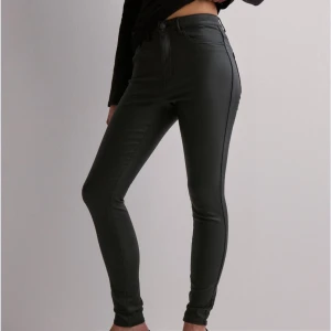 Only skinnbyxa - Only skinnbyxor i stl M/30 Fint skick 150kr