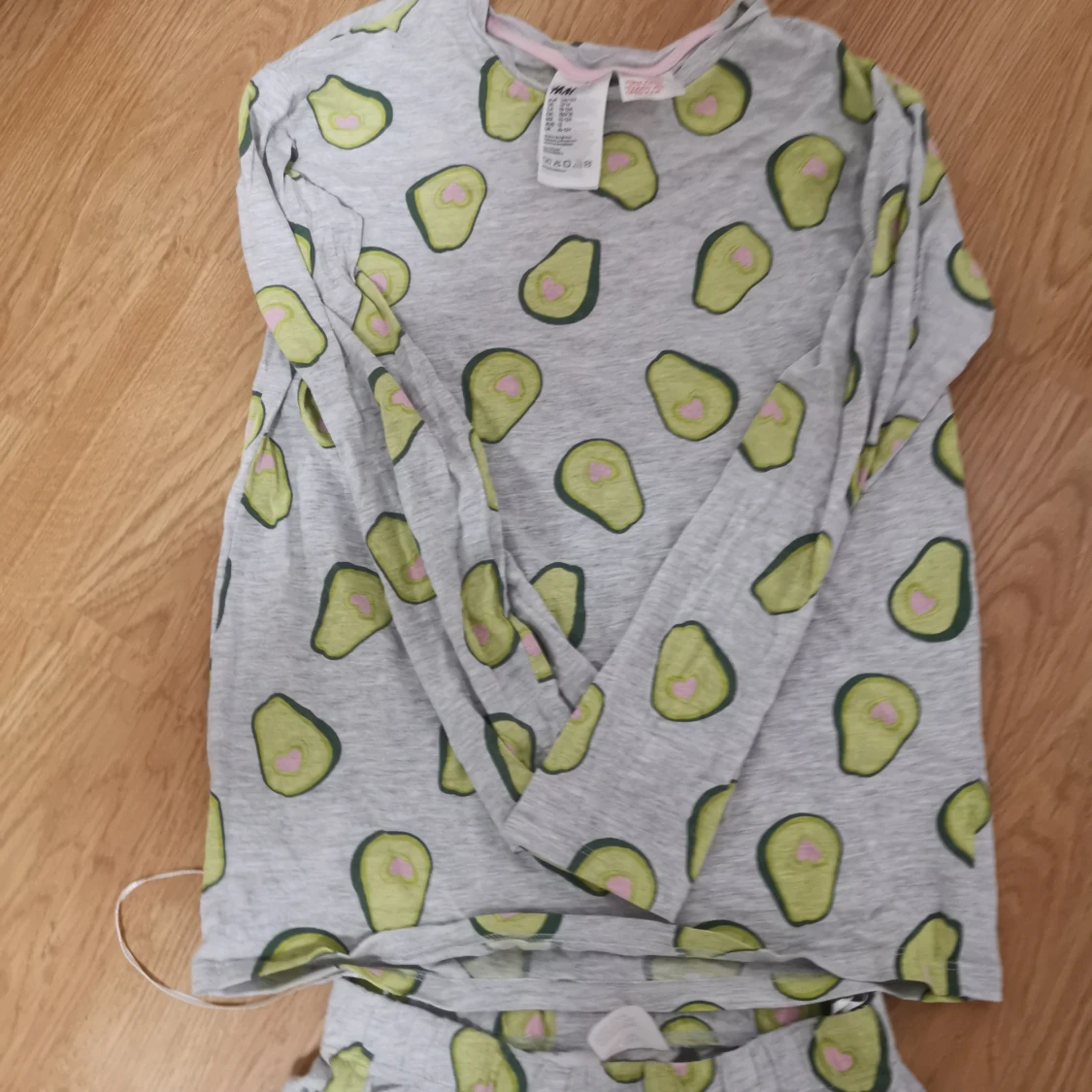 Pyjamas stl 146/152   20 kr - 91